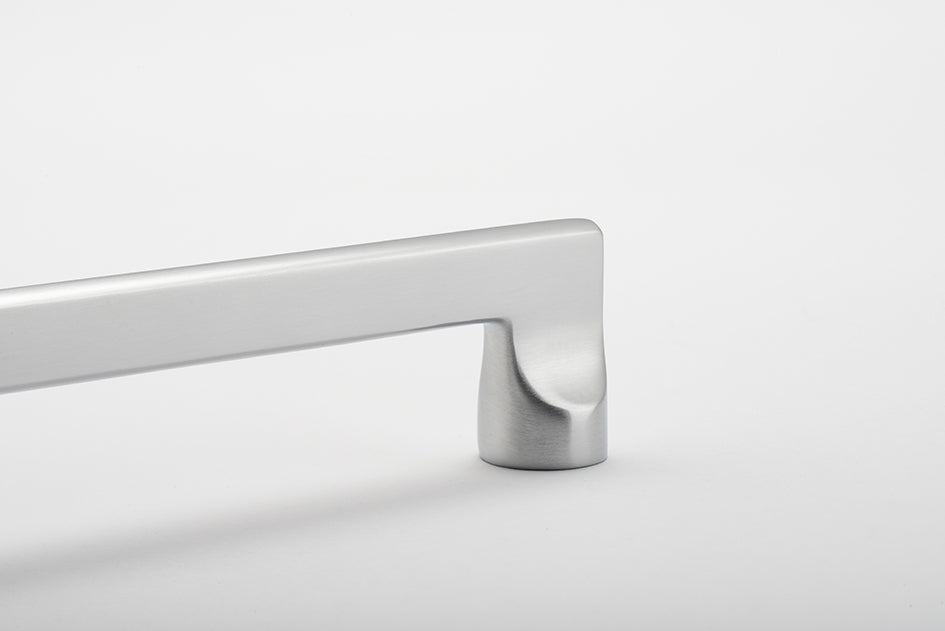 
                      
                        Baltimore Cabinet Pull Brushed Chrome
                      
                    