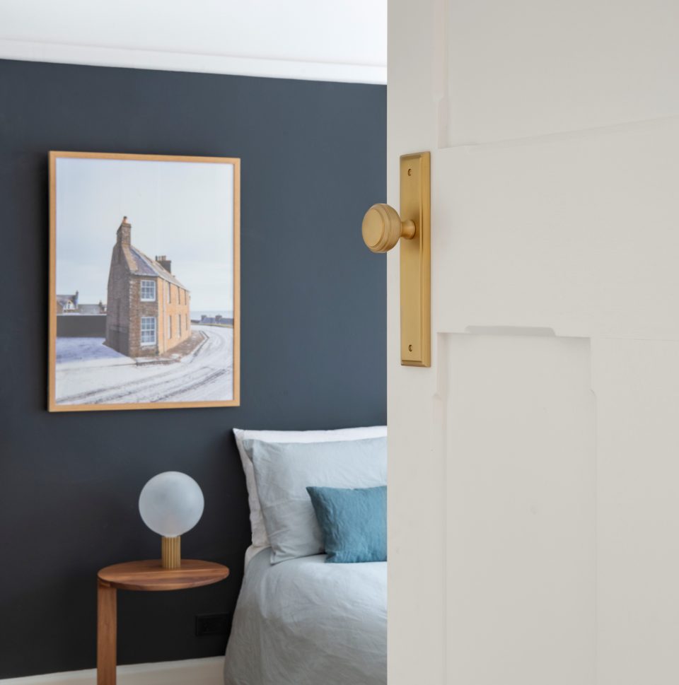 
                      
                        Paddington Knob with Backplate
                      
                    
